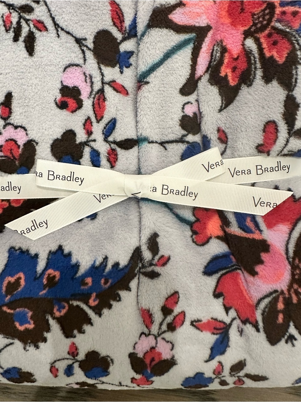 Vera Bradley Oversized Throw Blanket NWT - Picture 5 of 6